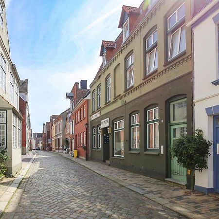 Altes Kontorhaus Kajuete Apartment Husum  Luaran gambar